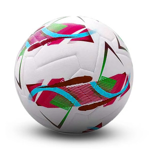Ballon de football en cuir PU avec une adhérence améliorée pour un meilleur contrôle du ballon lors des matchs et des entraînements, adapté à tous les niveaux de compétence - Product Image 2