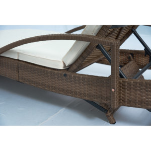 Ergonomic PE Rattan Outdoor <b>Reclining</b> Poolside Chaise Lounge <b>Chair</b> Cream Cushions Adjustable Armrests for Pool <b>Beach</b> Sun Bathing - Product Image 4