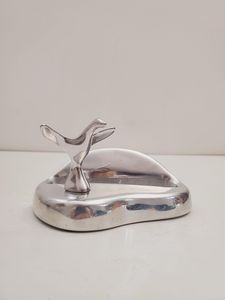 Prensapapeles de metal duradero para uso diario en la oficina, la escuela y el hogar, para sujetar papeles sin que se desplacen. - Product Image 2