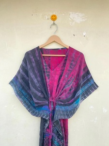 Robe longue courte pour demoiselle d'honneur en soie recyclée Caftan en soie recyclée - Product Image 3