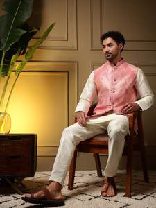 Conjunto de Kurta de Seda de Diseño de Lujo, Estilo Clásico Indio para Hombre, Colección de Pijamas para Bodas, Atuendo Étnico para Fiestas de Boda - Product Image 2