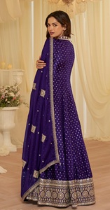 Dhwaja Export Chinon Taille Unique, Ensemble Anarkali Jacquard Cousu avec Broderie Dori et Sequins - Product Image 5