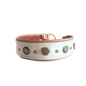 หมุดปัก100% หนังแท้แบบนุ่มสำหรับสุนัขบุนวมด้วยหมุดคริสตัลคุณภาพดีพิเศษ - Product Image 1