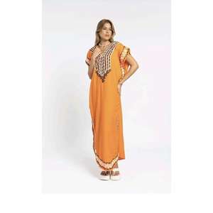 Elegancia sin Esfuerzo: Guardarropa con este Radiante Vestido Caftán Amarillo, Confeccionado con Tela Suave y Transpirable, Silueta Relajada - Product Image 6