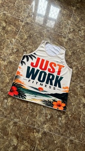 เสื้อกล้ามออกกำลังกายผู้ชายสั่งทำขายส่ง คุณภาพสูง เนื้อผ้านุ่มพิเศษ ยืดหยุ่นได้ดี โพลีเอสเตอร์ ลายพิมพ์ 3 มิติ เสื้อกีฬาซับลิเมชั่นสำหรับฤดูร้อน - Product Image 3