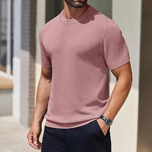 Camiseta de punto para hombre, estilo urbano, manga corta, cuello redondo, rosa empolvado, textura gofrada, holgada, con estampado animal, ideal para verano. - Product Image 3