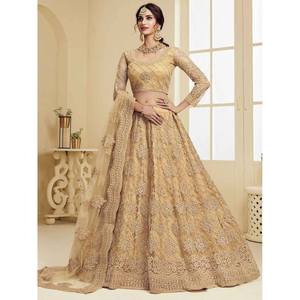 LEHENGA CHOLI con TRABAJO DE CADENAS EN MALLA DE LUJO y DUPATTA - Product Image 1