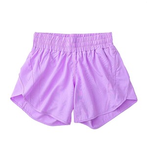 Shorts de sport blancs tricotés taille haute pour femme, coupe ample, respirants, taille élastique, couleur unie, décontractés, pour l'été - Product Image 6