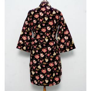 เสื้อเชิ้ตยาวทรงคิโมโนผ้าฝ้ายแท้ 100% สำหรับงานกลางคืน/งานทางการ ลายดอกไม้ คอวี แขนสามส่วน เปิดด้านหน้า สำหรับผู้หญิง - Product Image 6