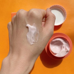 [POUR LA PEAU] ครีมบำรุงผิวหน้า ไบรท์โทนอัพ ส่วนผสมจากธรรมชาติ ไม่เหนียวเหนอะหนะ ครีมเพิ่มความกระจ่างใสให้ผิว - Product Image 2