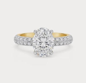 Anillo de Compromiso de Oro Amarillo de 14K con Diamante Ovalado Cultivado en Laboratorio de 1.58 CTW, Doble Hilera con Pavé, para Mujer - Product Image 1
