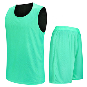 Conjunto de Pantalones Cortos y Camiseta de Baloncesto Personalizados con Logotipo, Nombre y Número para Deportes de Equipo, Liga, Torneo, Entrenamiento, Academia, Competición - Product Image 1