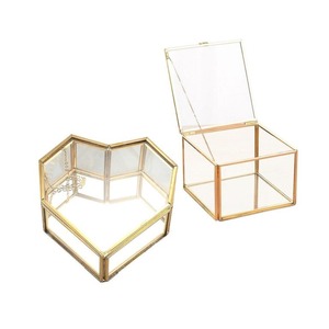 Caja de Joyería de Metal y Vidrio Rectangular de Lujo Hecha a Mano, Personalizada con Diseño de Pirámide de Vidrio - Product Image 6