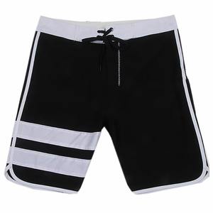Nouveaux shorts de plage en polyester pour hommes, shorts de course, shorts de bain pour hommes, shorts de sport personnalisables avec logo, vente en gros - Product Image 5