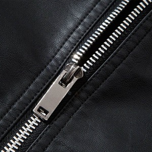 Veste en cuir noire pour homme, fermeture éclair, coupe slim, style motard, pour l'automne, longueur normale, couleur unie. - Product Image 6