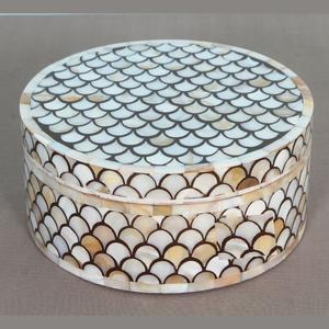 Boîte à bijoux en nacre au design haut de gamme, boîte de rangement décorative en résine MOP, boîte incrustée de nacre, prix de gros usine - Product Image 1