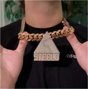 สร้อยคอจี้รูปสามเหลี่ยมชุบทองเงินแท้ 925 สไตล์ฮิปฮอป ประดับเพชรโมอิสซาไนต์สี D ระดับ Iced Micro Paved ได้รับการรับรองจาก GRA เหมาะสำหรับทั้งชายและหญิง - Product Image 2