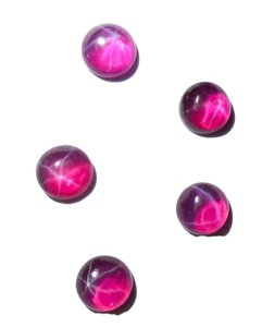 Rubis étoilé transparent rond 5x5 mm 1 carat, cabochon poli créé en laboratoire avec effet étoile à 6 branches pour la fabrication de bijoux - Product Image 4