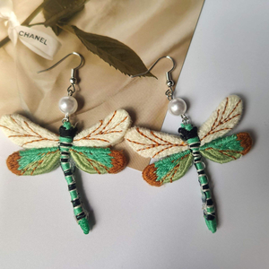 Boucles d'oreilles pendantes créatives en forme de libellule, style bohème rétro, broderie unique - Product Image 5