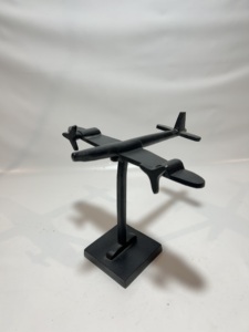 Sculpture d'art de table en aluminium doré de qualité supérieure, statue métallique abstraite moderne, pièce maîtresse décorative pour salon et salle à manger - Product Image 6