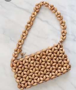 Sac perlé fait main style bohème, forme rectangulaire, en fibres végétales, décoration intérieure, 100% artisanal - Product Image 1