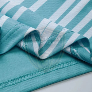 ชุดฟุตบอลผ้าเนื้อนุ่ม ดีไซน์โดดเด่น คุณภาพสูง สีพื้น - Product Image 4