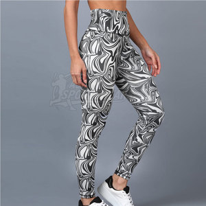 Leggings de sport pour femmes fabriqués au Pakistan, conçus pour l'entraînement physique, le yoga et les mouvements actifs. - Product Image 4