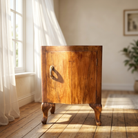 Table de chevet traditionnelle en bois d'acajou avec pieds sculptés, design à une seule porte - Meuble de rangement durable et écologique pour chambre à coucher extérieure
