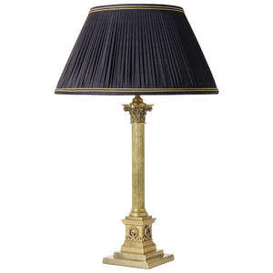 Lampe de table classique de luxe en laiton de style corinthien avec abat-jour plissé noir, finition bronze vintage, base en métal pour une décoration élégante - Product Image 1