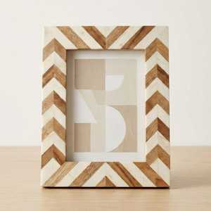 Cadre en résine artisanale haut de gamme avec incrustation d'os, porte-photo moderne fait main avec détails mosaïques uniques pour espaces de vie de luxe - Product Image 1