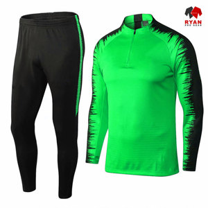 Chándal para Hombre Ryan Pro Gear, Diseño Personalizado, Tela Cómoda, Corte Regular, con Logotipo Personalizado, Color Sólido - Product Image 4