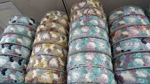 Ruban de bordure de sari brodé floral multicolore à sequins de 1,25 pouce, garniture en dentelle écologique haute densité, ornements de mode ethnique - Product Image 2