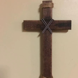 Cruz de Madera Minimalista Faith - Product Image 1