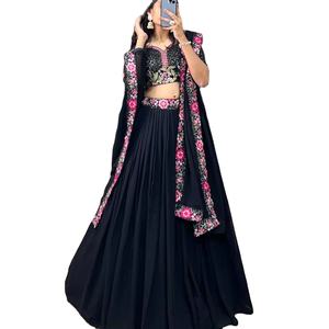 El último diseñador Georgette Lehenga Choli por Fab Zone Ropa india y pakistaní con trabajo de bordado de secuencia de hilo - Product Image 1