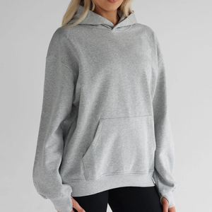Survêtements personnalisés pour femmes, grammage lourd 500 GSM 350 GSM, en molleton polyester/coton, avec broderie, comprenant un sweat à capuche oversize et un short - Product Image 6