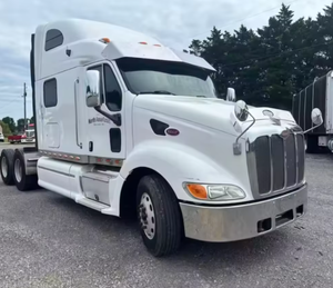 Camion semi-remorque Peterbilt 387 2015 en parfait état - Cabine surélevée, boîte manuelle 18 vitesses, à vendre - Product Image 6