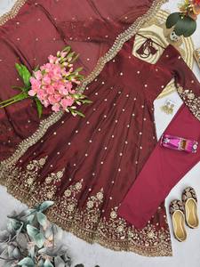 Ensemble Anarkali brodé marron avec dupatta, tenue traditionnelle indienne et pakistanaise pour femme, coupe ample, longueur cheville, en rayonne, idéal pour les mariages - Product Image 4