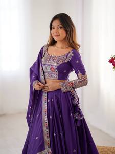 Conjunto de Lehenga Choli Dupatta Bordado en Morado, Traje Étnico para Mujer, Ropa India y Pakistaní para Bodas y Fiestas - Product Image 2