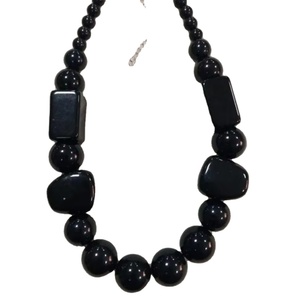 Collar hecho a mano más elegante para mujeres y niñas, cuerno y resina más vendidos, embalaje personalizado, joyería clásica de boda, perlas de imitación - Product Image 1