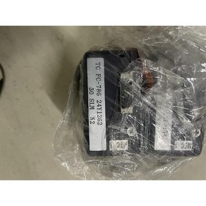 Controlador de Flujo Másico de Gas TEL FC-786 MFC N2 30SLM Usado Como Está, Piezas de Equipos Semiconductores Legados - Product Image 2