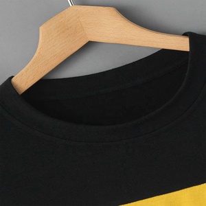 Camiseta a rayas de dos colores con estampado de letras para hombre con cordón en la cintura, chándal corto de verano para hombre, conjunto de ropa de playa personalizada deportiva Unisex - Product Image 3