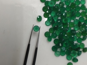 Onyx vert naturel 5 mm, taille brillant ronde, qualité supérieure, pierre précieuse en vrac pour la fabrication de bijoux - Product Image 3