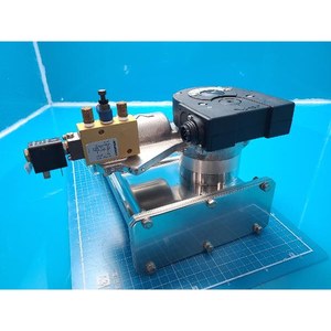 Válvula de Aislamiento de Péndulo al Vacío VAT 14040-JE44-0003, Usada como Pieza de Repuesto para Equipos Legacy Semiconductor - Product Image 1