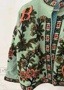 Nouvelle veste en tissu Suzani artisanal de qualité supérieure, art textile complexe, style bohème, broderie florale classique, veste matelassée pour femme, blazer d'hiver - Product Image 6