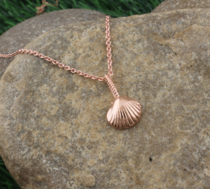 Collier pendentif coquillage de luxe en argent sterling plaqué or pour femme, bijou fantaisie inspiré de la mer, idéal pour les fiançailles, vente en gros - Product Image 3