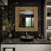 Miroir de salle de bain de luxe doré à motif grec, décoration murale carrée pour coiffeuse en marbre noir, design intérieur d'hôtel et de salle de bain