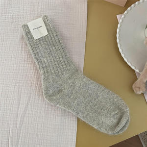 Calcetines Deportivos Ecológicos para Hombre de Alta Calidad, Colores Personalizados, Estilo Retro Holgado con Spandex Estándar para Verano - Product Image 4