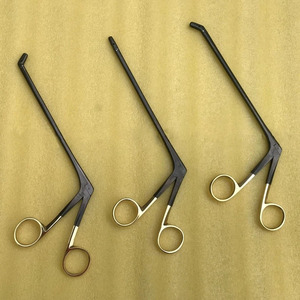 Juego de 3 Retractores Quirúrgicos de Acero Inoxidable con Certificación CE Clase I de Jamso Industries, Instrumentos Quirúrgicos - Product Image 1