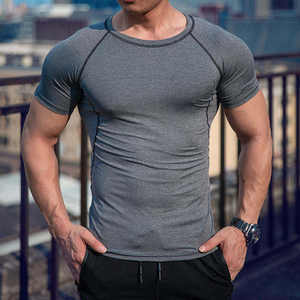 Camiseta de compresión para gimnasio para hombre con tecnología de secado rápido y diseño de logotipo personalizado, ropa deportiva, servicio OEM, camisetas unisex. - Product Image 2