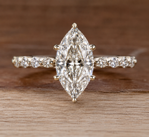 Anillo de Compromiso con Diamante Cultivado en Laboratorio, Corte Marquesa, Oro Amarillo, Piedras Laterales, Anillo de Novia, Joyería Fina para Mujer - Product Image 1